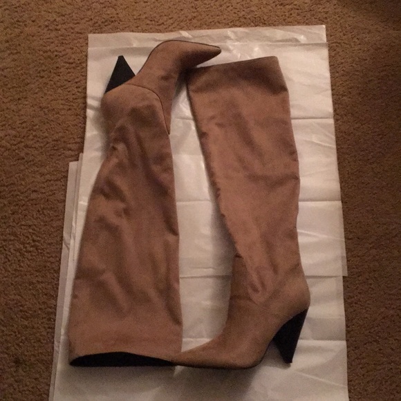 🔥Sale🔥Beautiful Taupe long boots..worn once - Picture 2 of 2